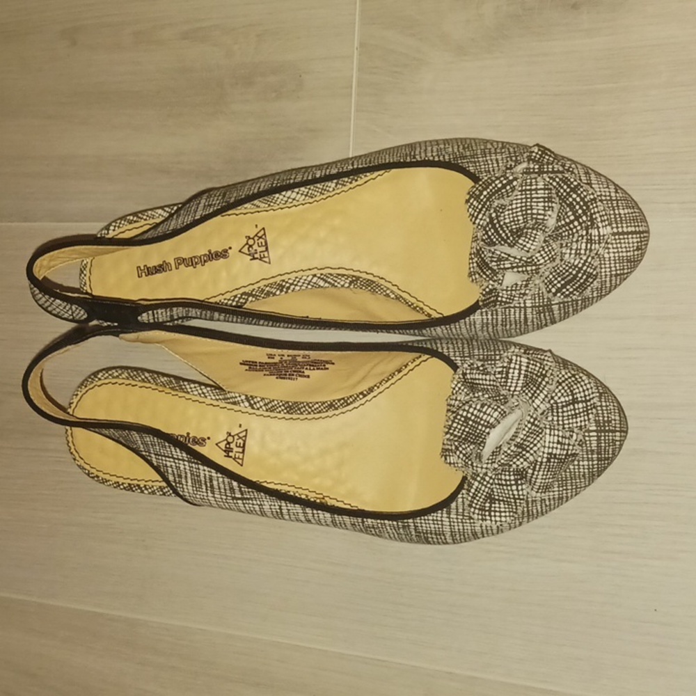 Women's Hush Puppies Black and White Sling-Back Kitten Heels - Size 8